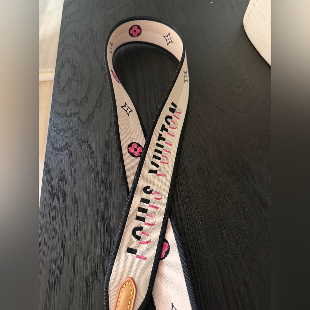 Louis Vuitton Beige and Black Strap with Pink Accents - Picture 2 of 5